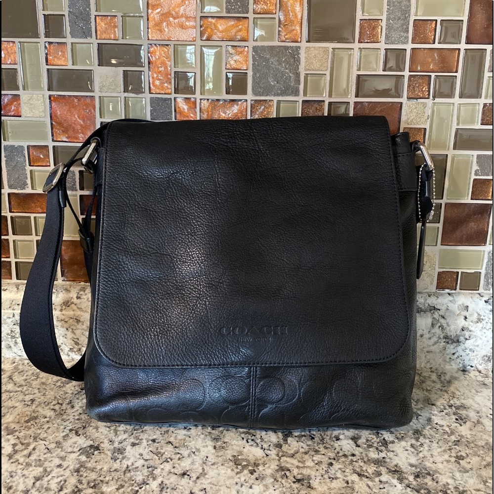 COACH SULLIVAN SMALL MESSENGER IN EMBOSSED SIGNATURE BLACK LEATHER F72110